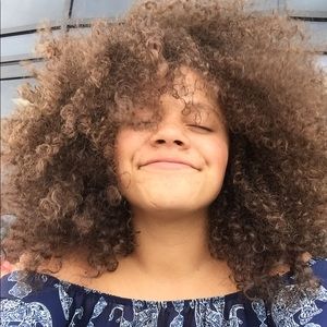 Meet your Posher, Charity